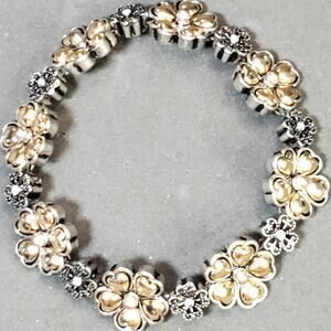 Flower Bead Stretch Bracelet Floral Bloomcore